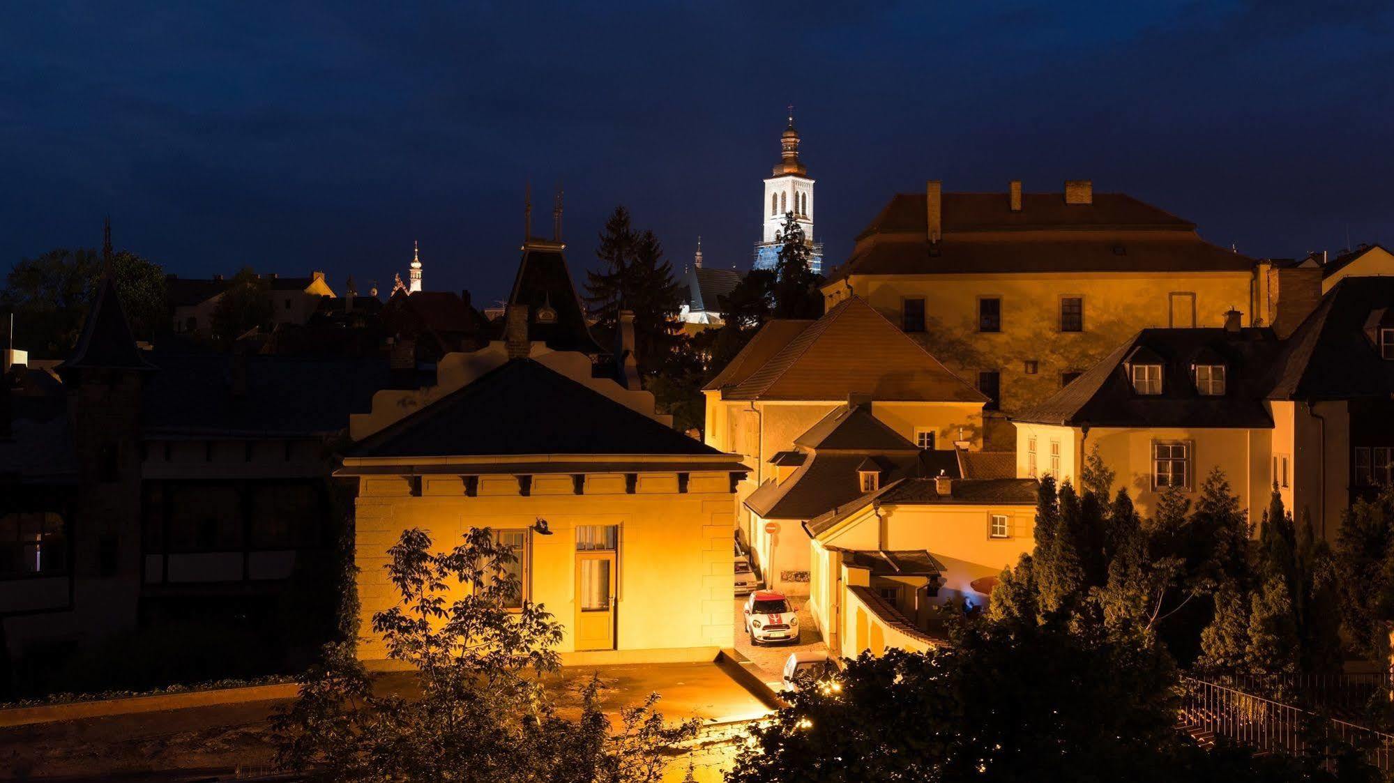 Libušina Villa Kutna Hora Bagian luar foto